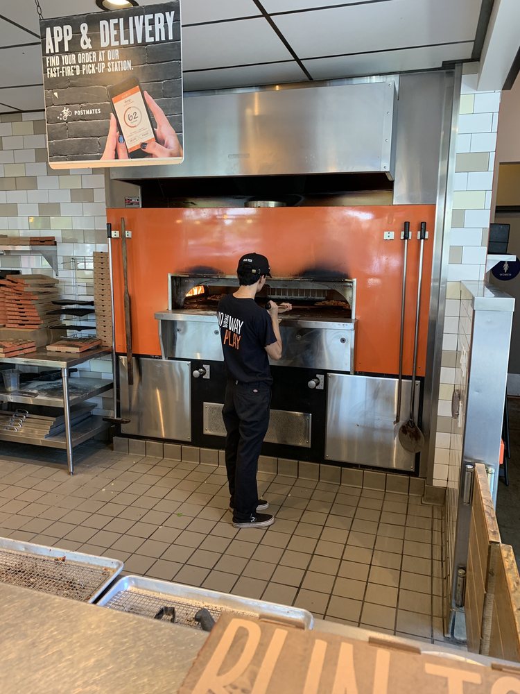 Blaze Pizza 120 S California Ave, West Covina