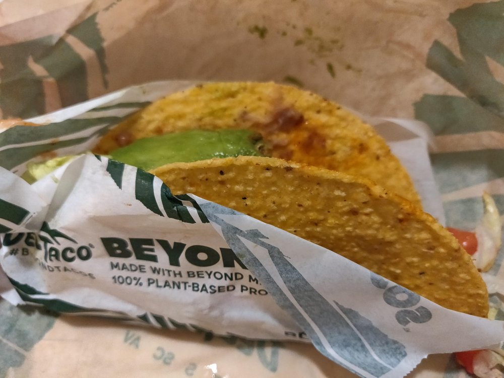 Del Taco 440 S Vincent Ave, West Covina