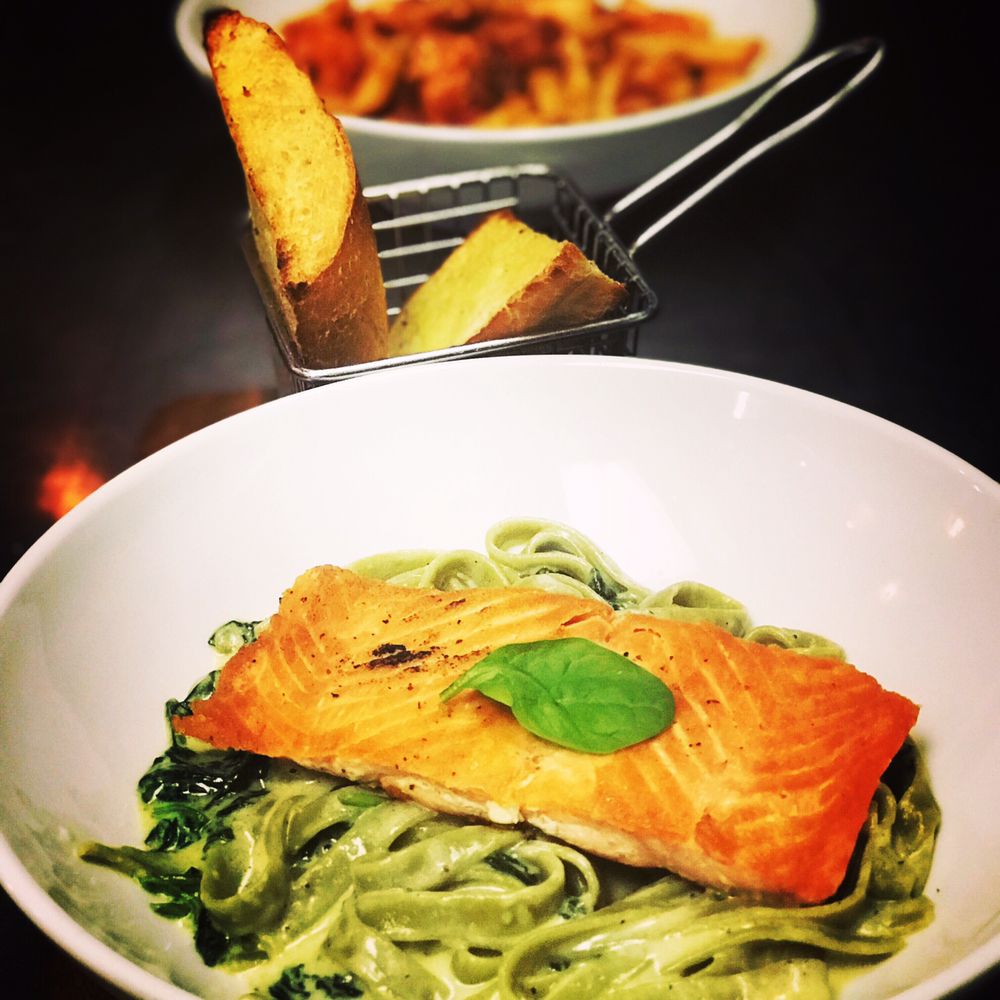 Panini Pizzeria & Italian Kitchen 8849 Sunset Blvd, West Hollywood