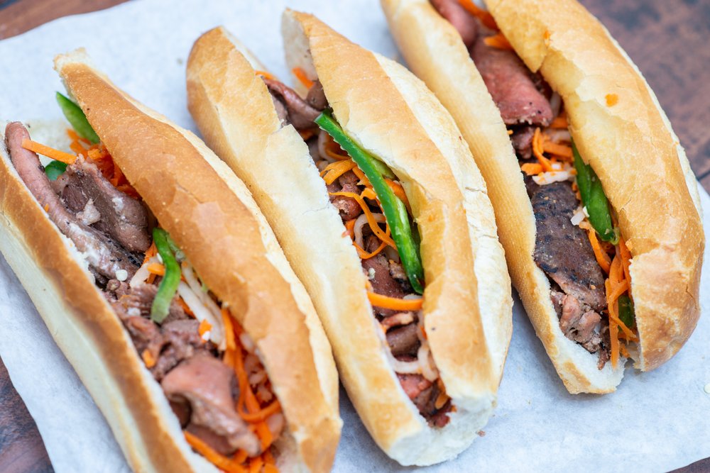 Banh Mi Che Cali Bakery & Restaurant 15553 Brookhurst St, Westminster