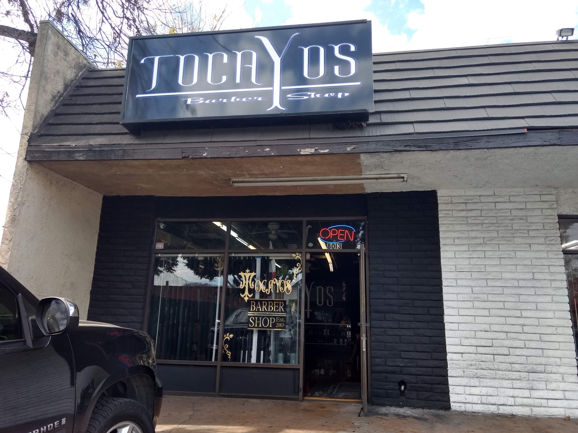 Tocayos Barber Shop