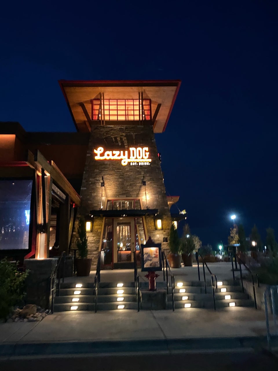 Lazy Dog Restaurant & Bar 24110 E State Ave, Aurora