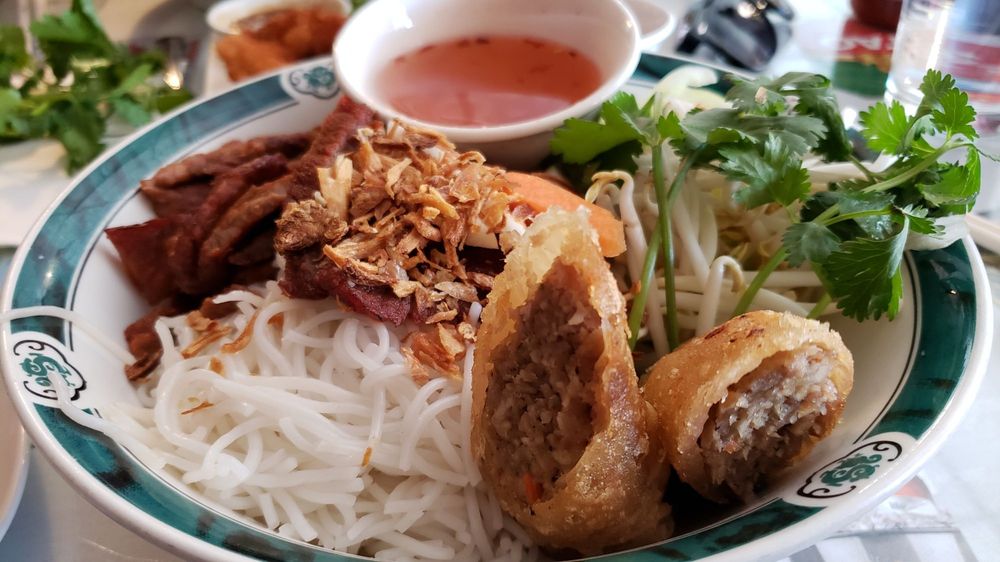 GOLDEN SAIGON Restaurant 2648 S Parker Rd #2, Aurora