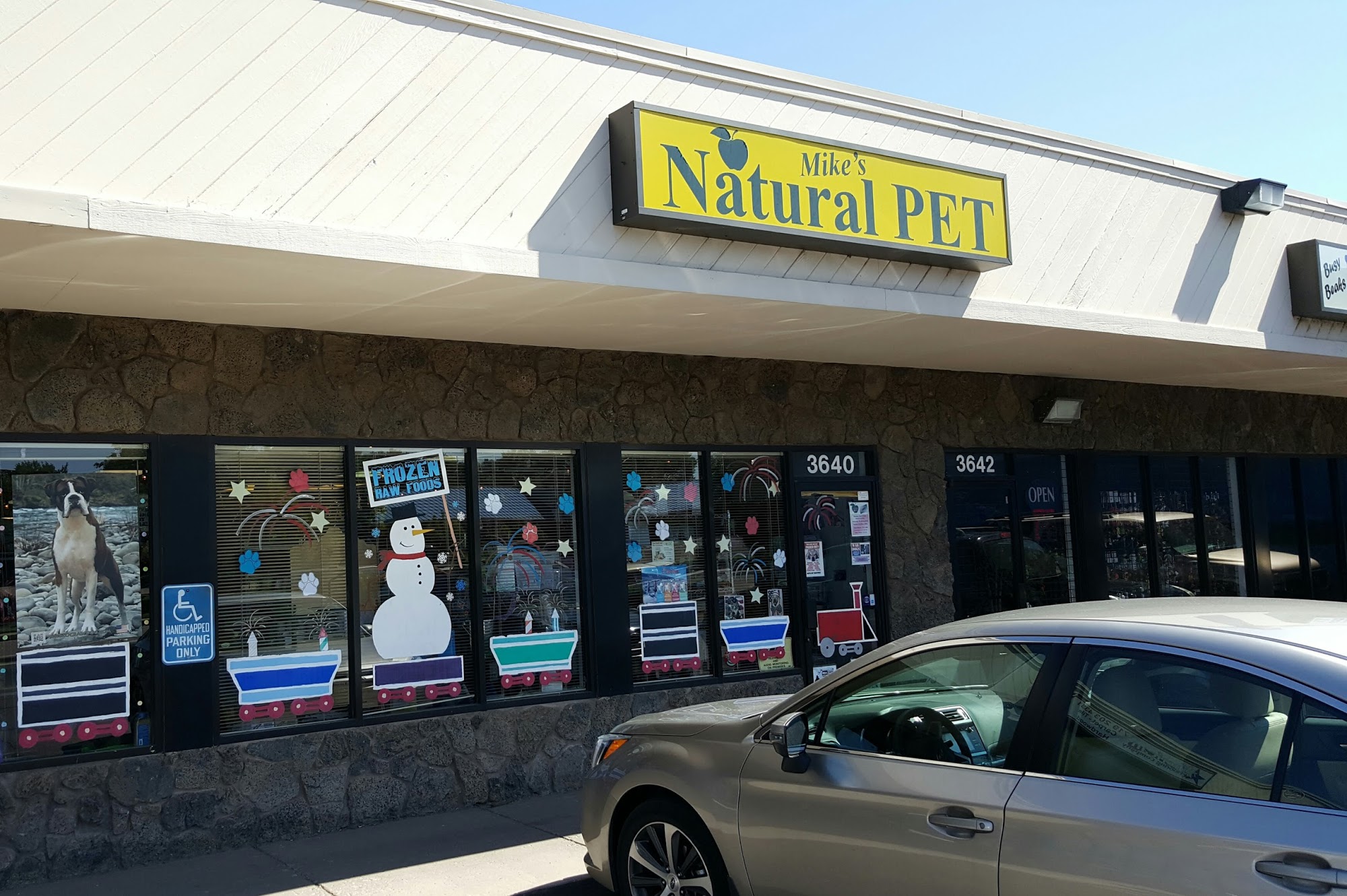 Mike's Natural Pet Market