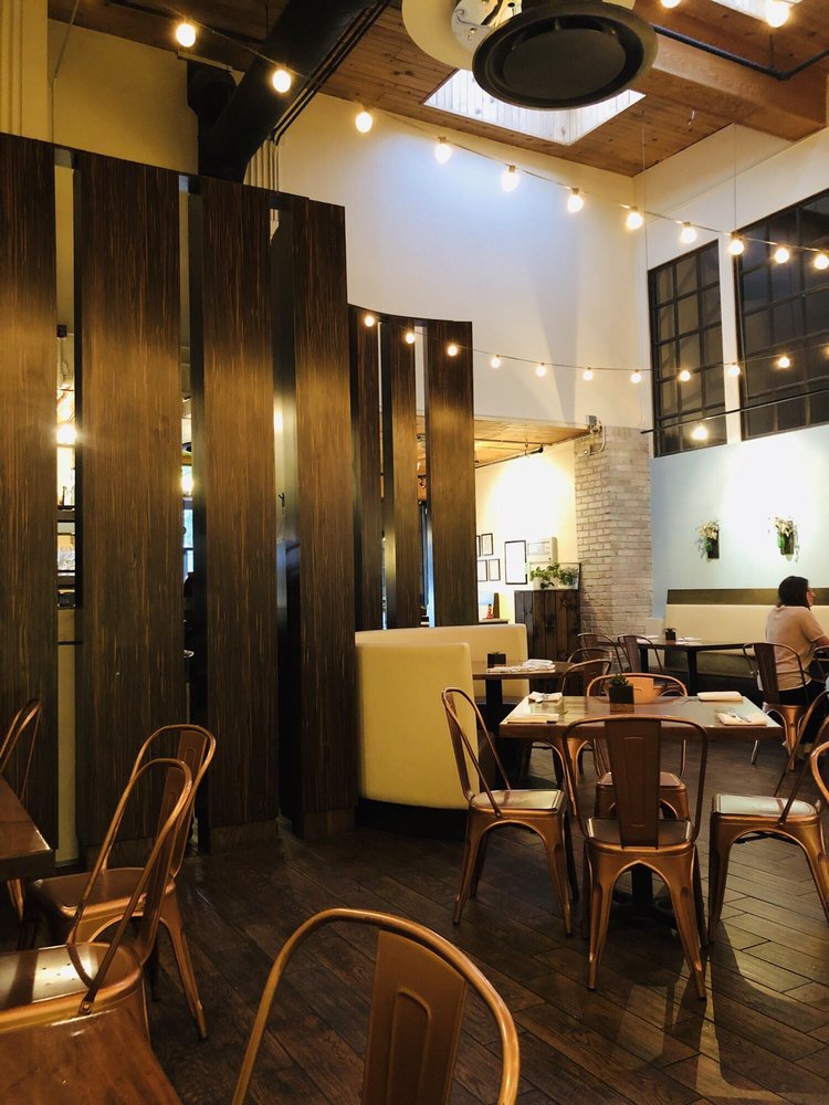 Charcoal Bistro Wash Park 1028 S Gaylord St, Denver