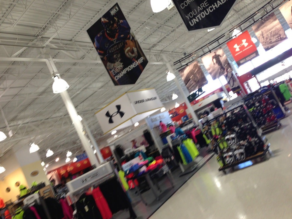 DICK'S Sporting Goods 5875 Sky Pond Dr, Loveland