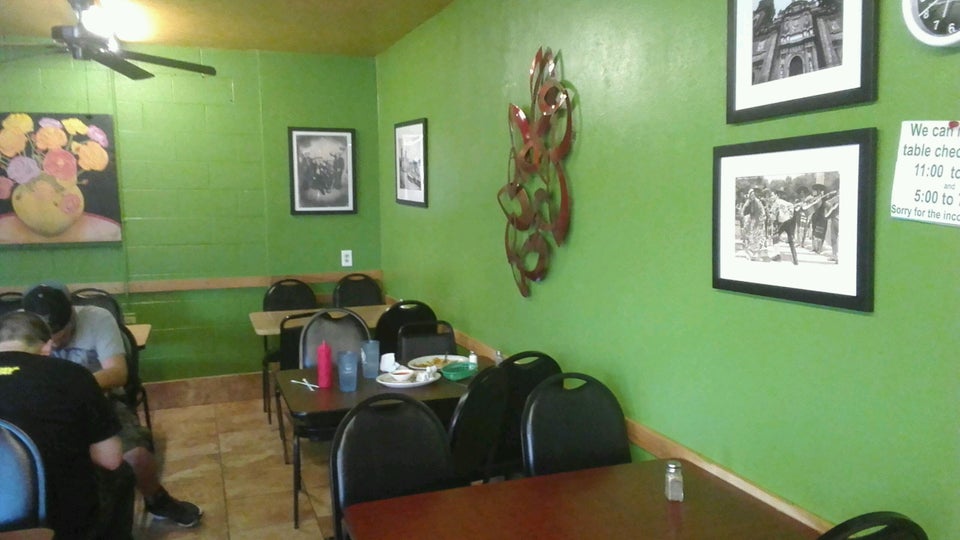 Santiago's Mexican Restaurant 123 N 4th St, Sterling