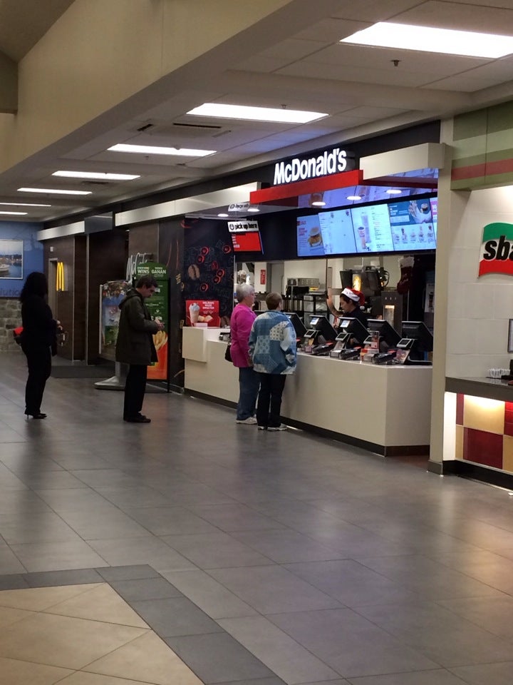 McDonald's I-95 Darien Service Plaza Northbound, Darien