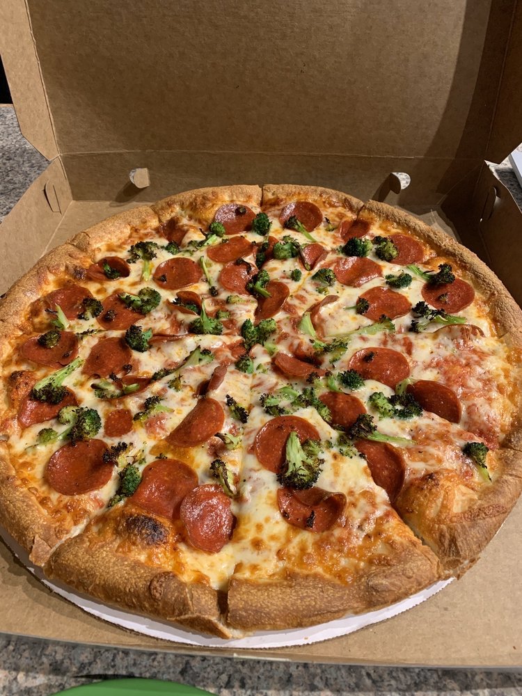 Lulu's Pizzeria & Family Restaurant 151 Hazard Ave, Enfield