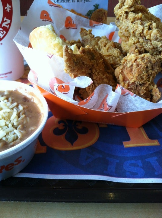 Popeyes Louisiana Kitchen 2390 Dixwell Ave, Hamden