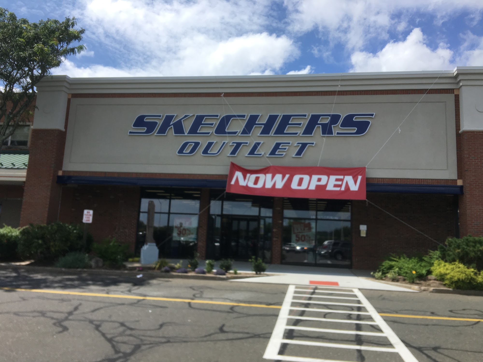 Skechers Warehouse Outlet