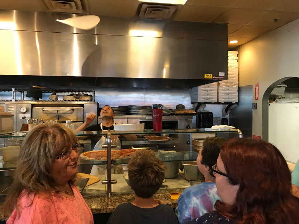 Meriden, CT Restaurants Open for Takeout, Curbside Service and/or