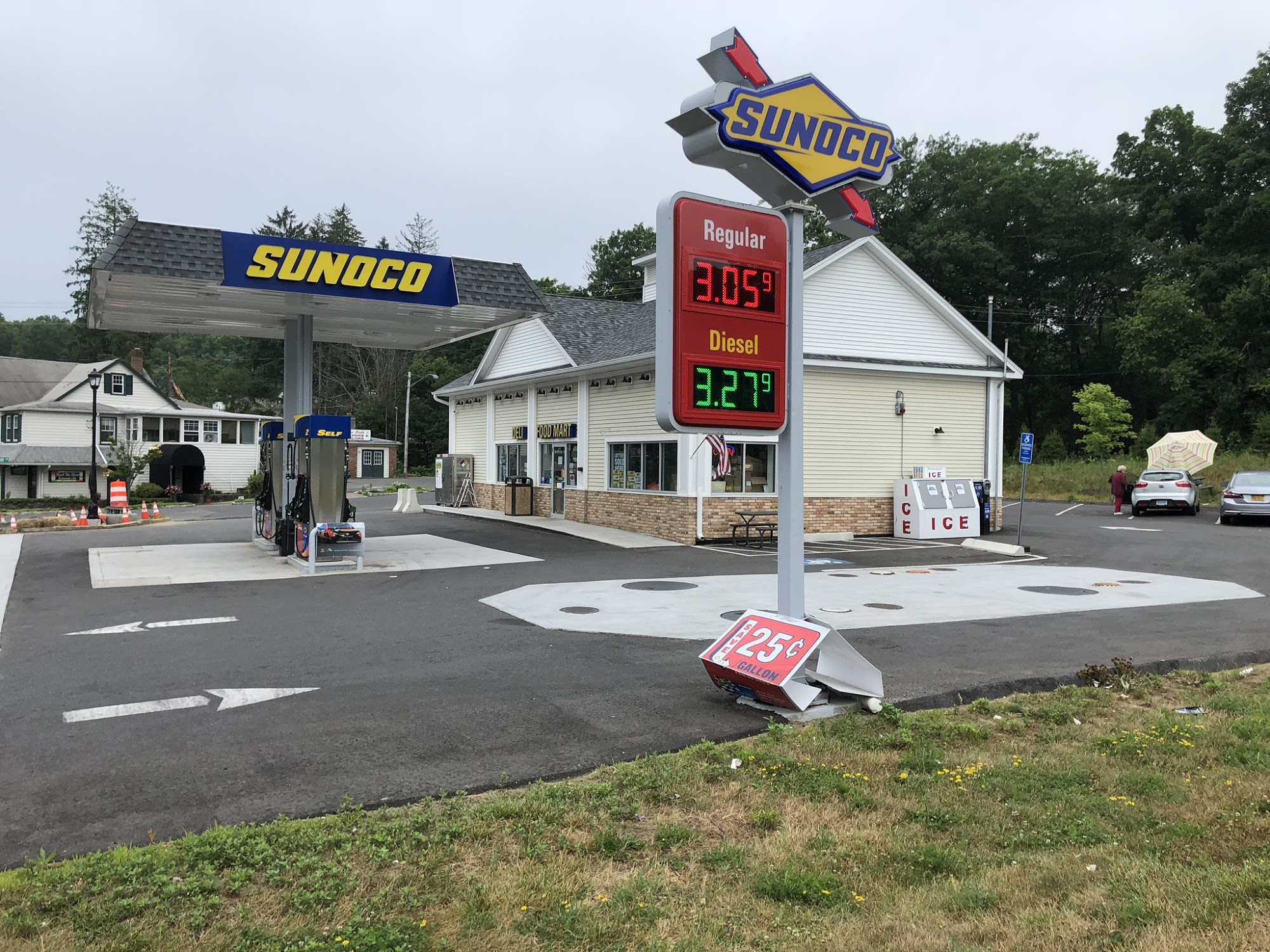 SUNOCO GAS / CONVENIENCE / KRISPY KRUNCHY CHICKEN