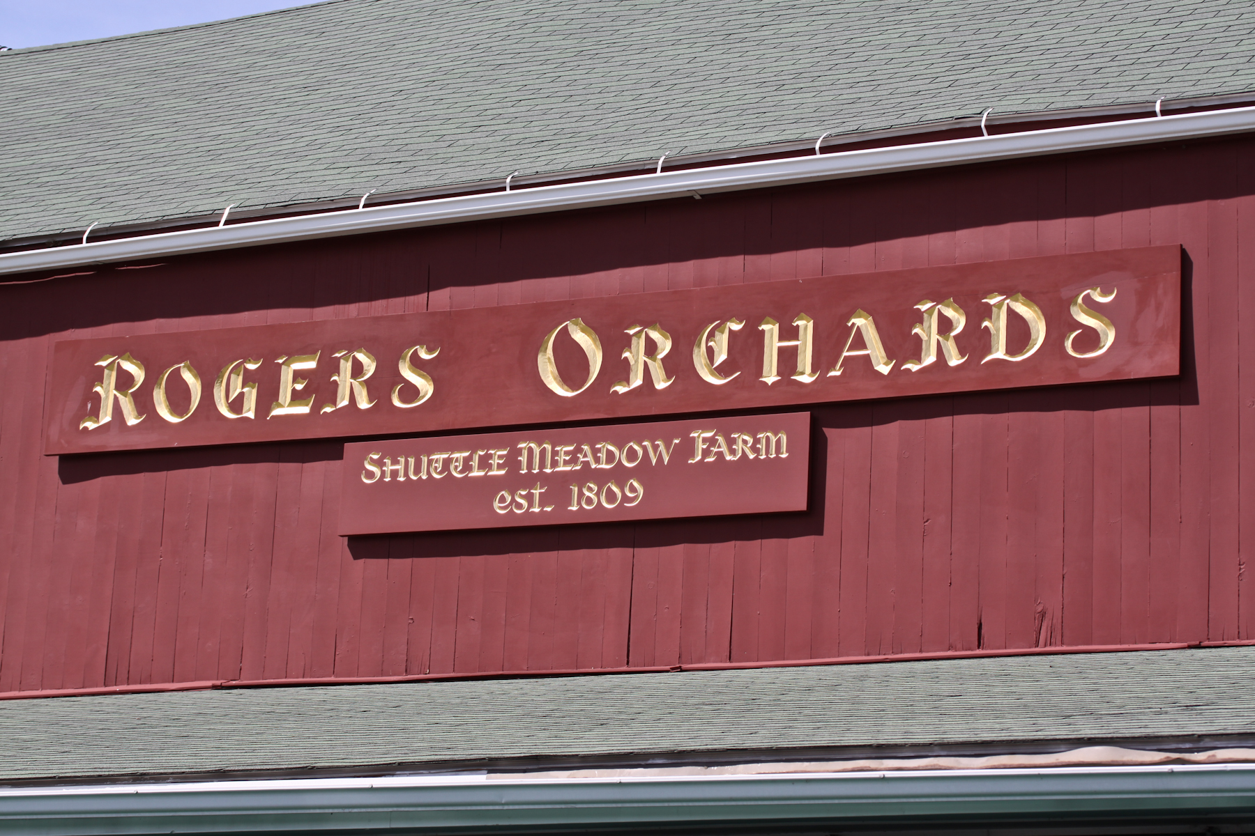 Rogers Orchards - Shuttle Meadow Farm Store