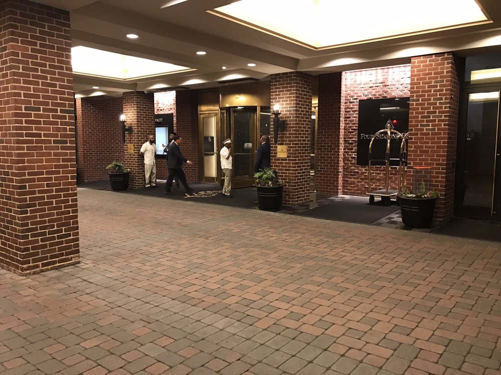 BOURBON STEAK 2800 Pennsylvania Avenue NW, Washington