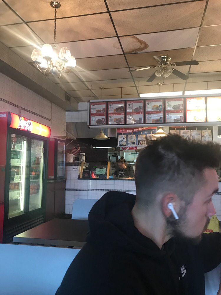 Giovanni's Place 2066 New Castle Ave, New Castle