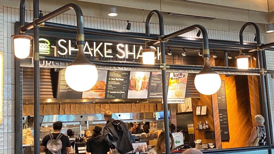 Shake Shack 19565 Biscayne Blvd Space FH5, Aventura