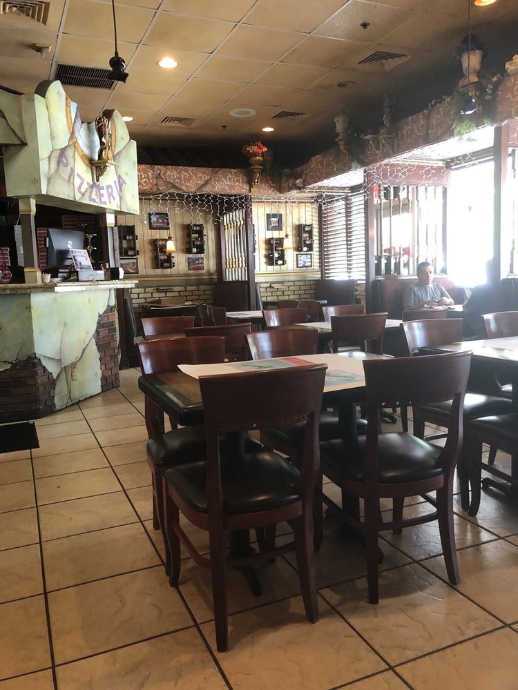 Sal's Italian Ristorante 7036 W Palmetto Park Rd, Boca Raton
