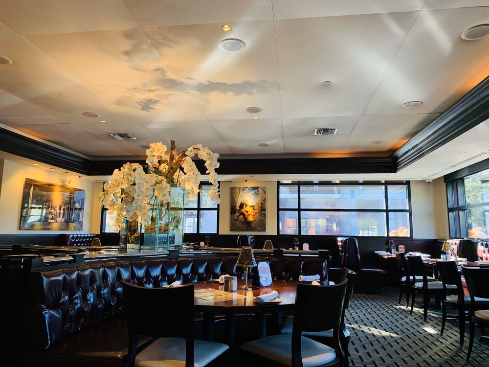 Madisons New York Grill & Bar 2006 NW Executive Center Cir, Boca Raton