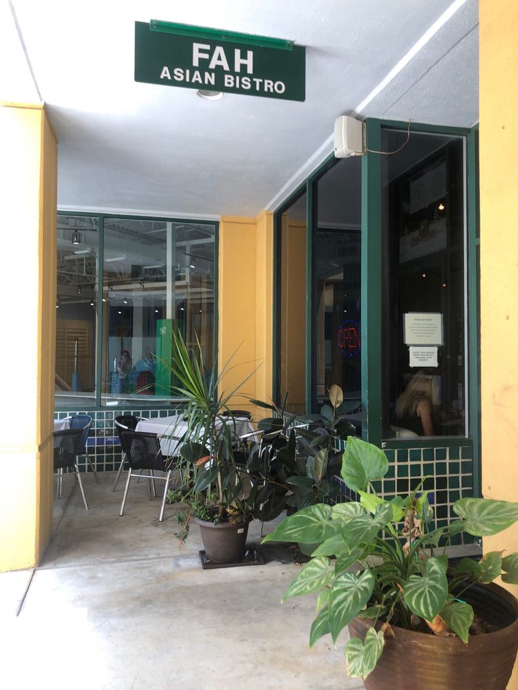 Fah Asian Bistro & Sushi Bar #B5, 7461 N Federal Hwy, Boca Raton