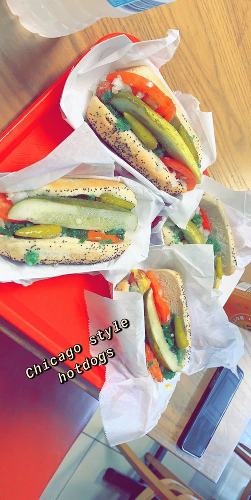 Hotdog Opolis 6020 N Federal Hwy, Boca Raton