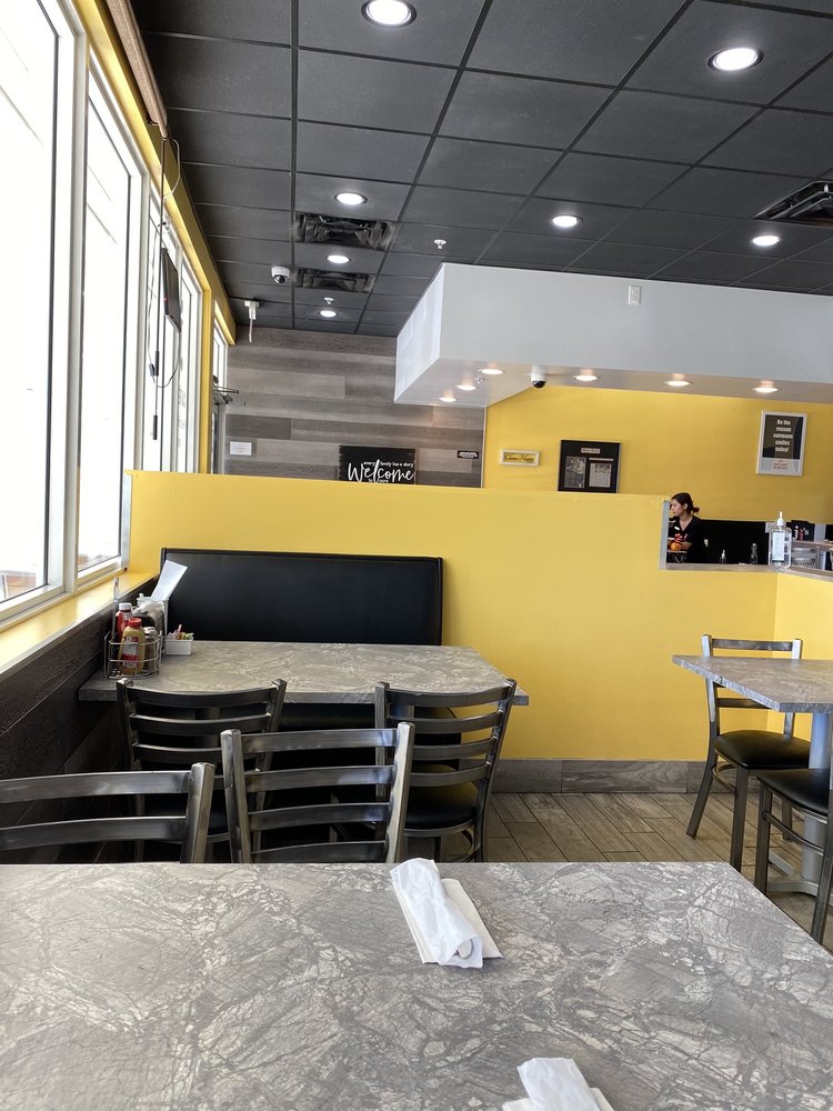 JJ’s Cafe and Deli 7036 W Palmetto Park Rd # 65, Boca Raton