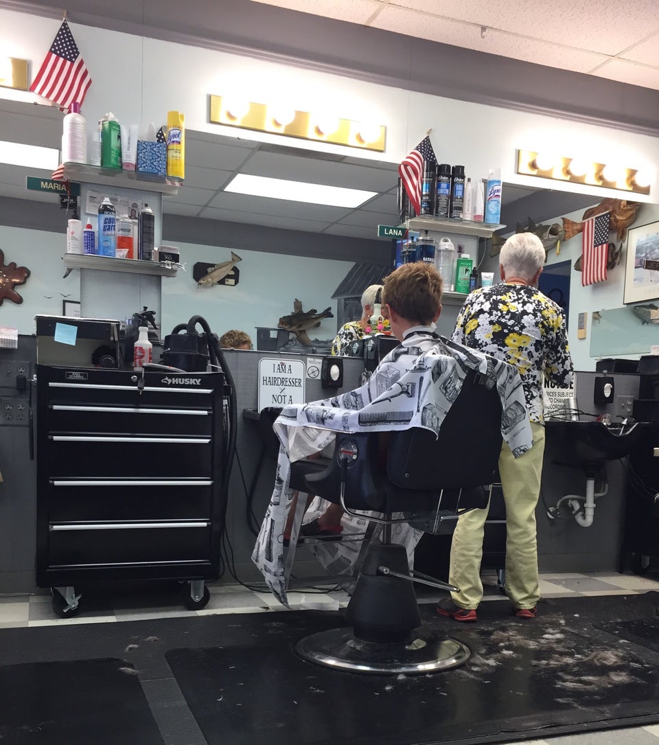 Mel's Plaza Barber Shop