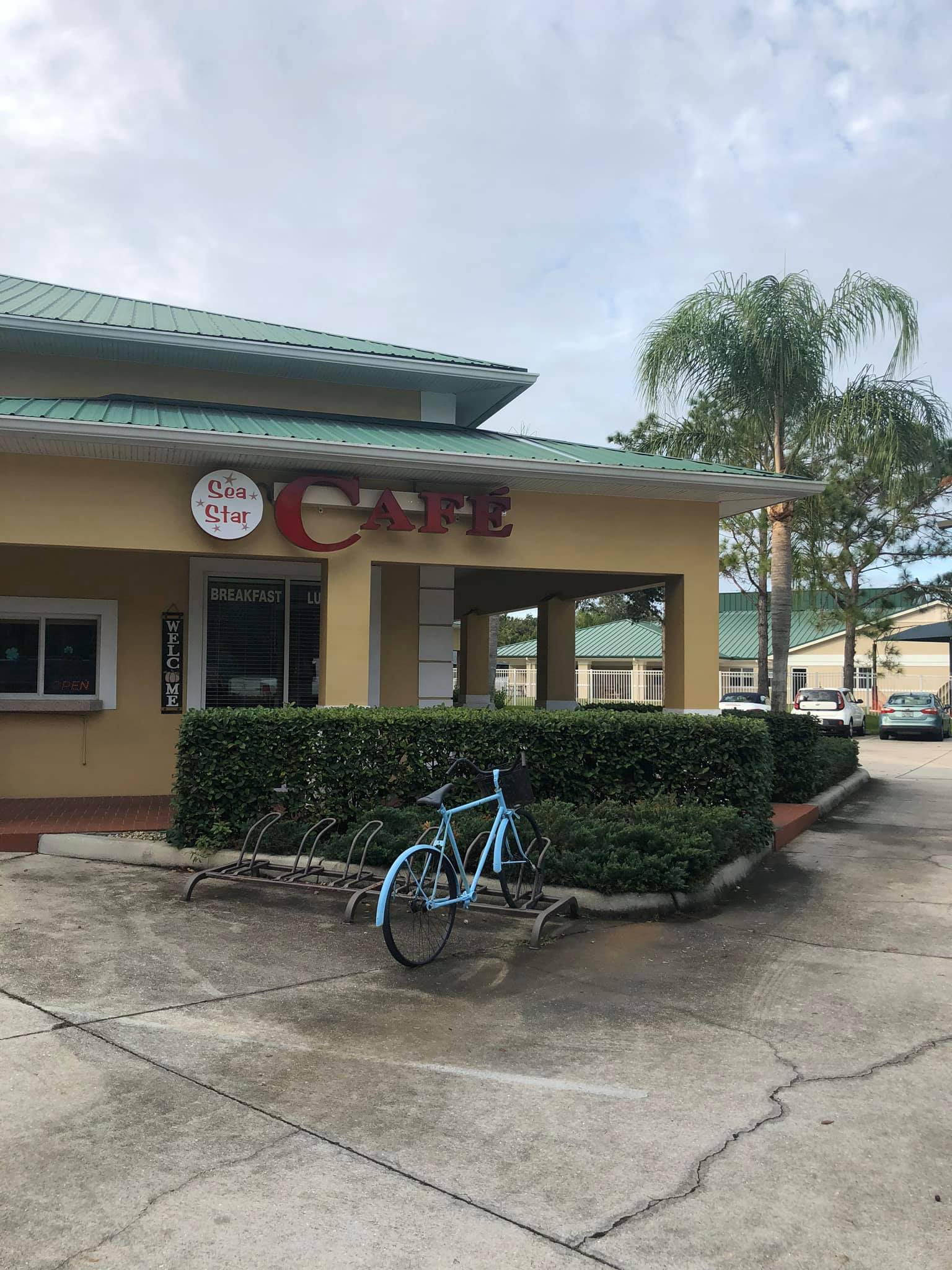 Sea Star Café 11544 Palmbrush Trail, Bradenton