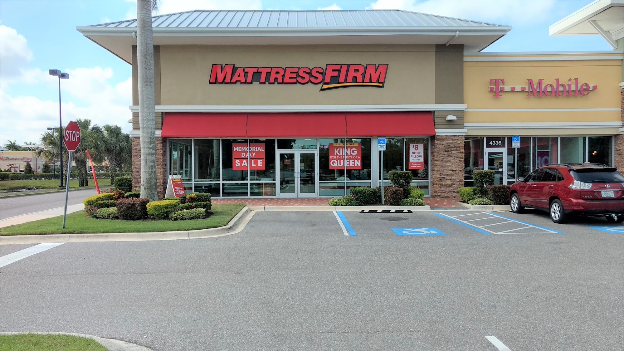 Mattress Firm Lockwood Commons