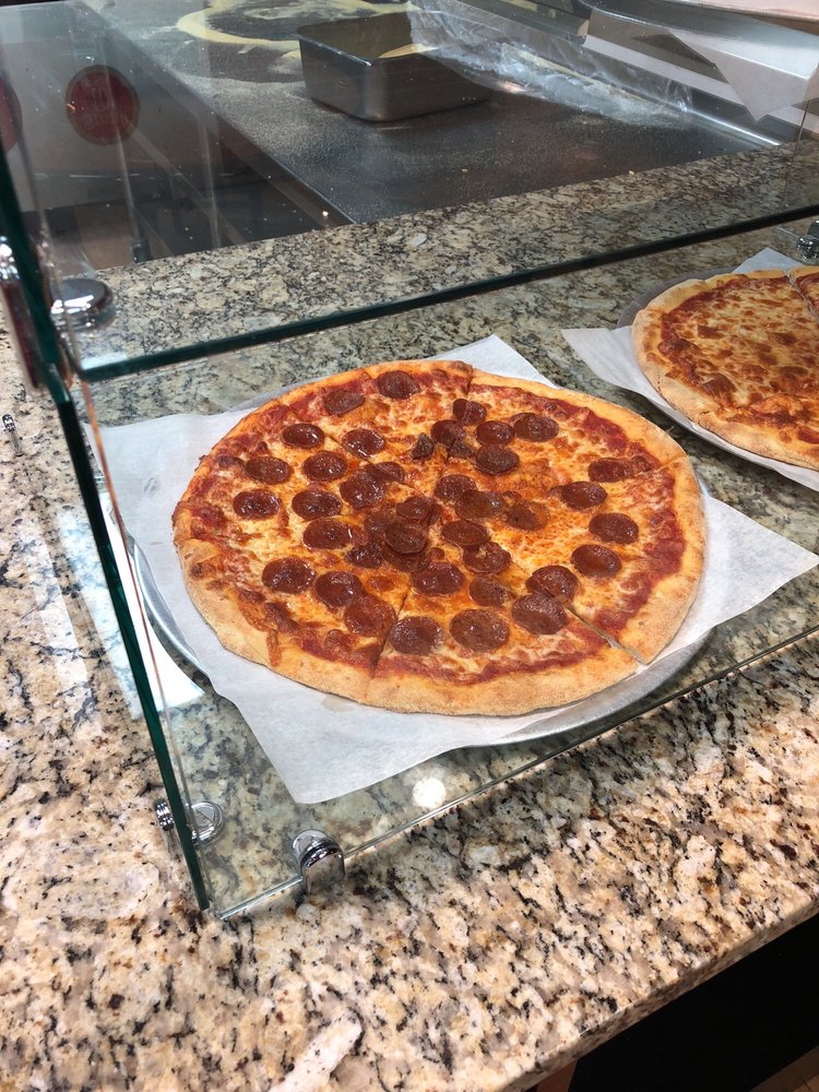 Captain's Pizza 656 S Gulfview Blvd, Clearwater