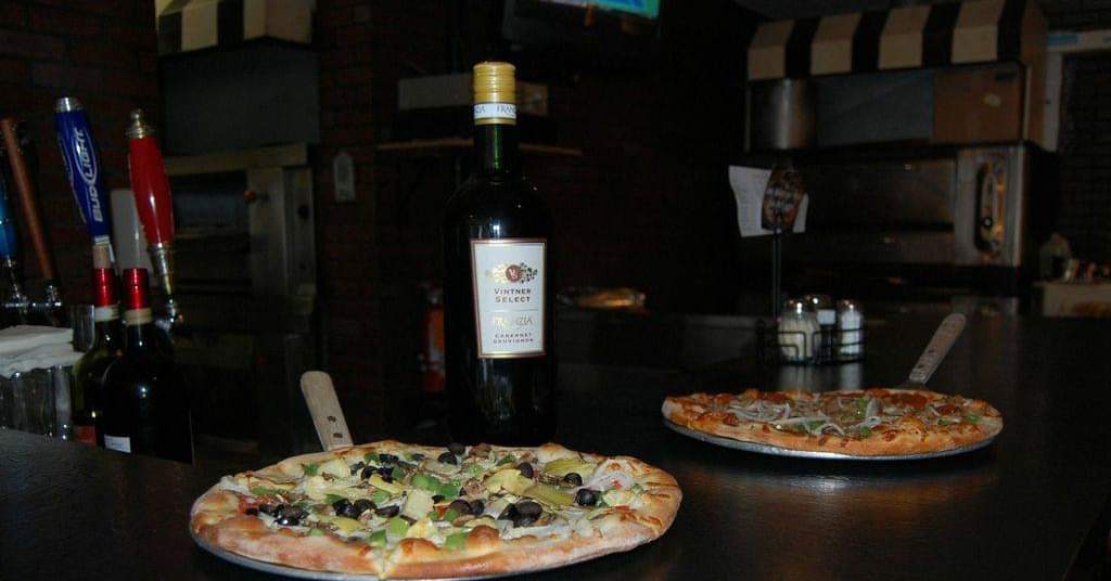 Monty's Pizza 2170 Nursery Rd, Clearwater