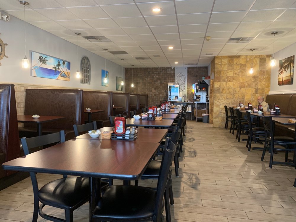 Benedict's Breakfast and Lunch 768 N Belcher Rd., Clearwater