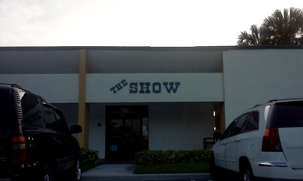 The Show Emporium 9730 Griffin Rd, Cooper City