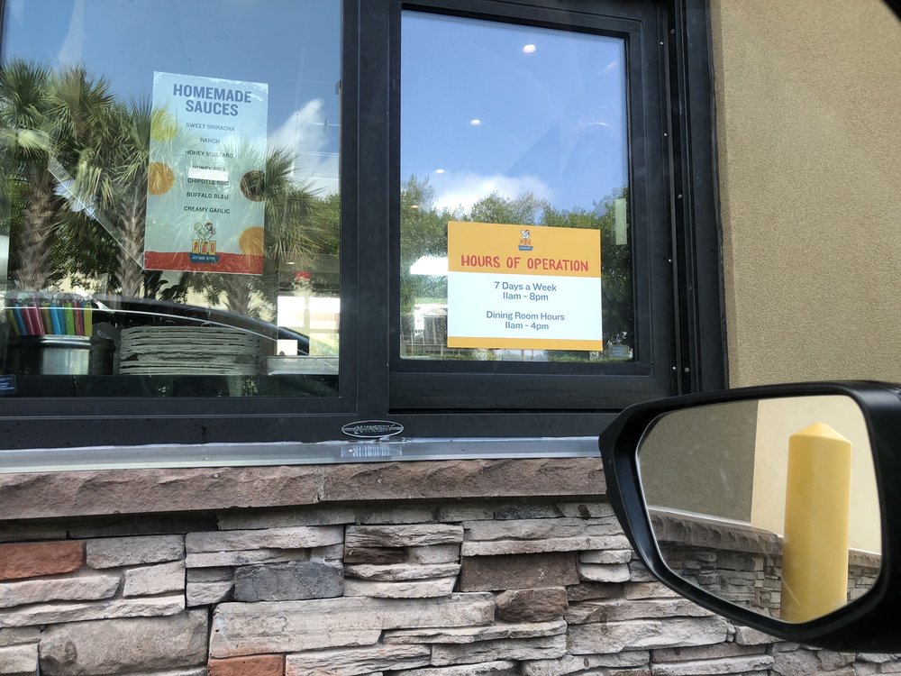 PDQ Restaurant 1770 Stirling Rd, Dania Beach
