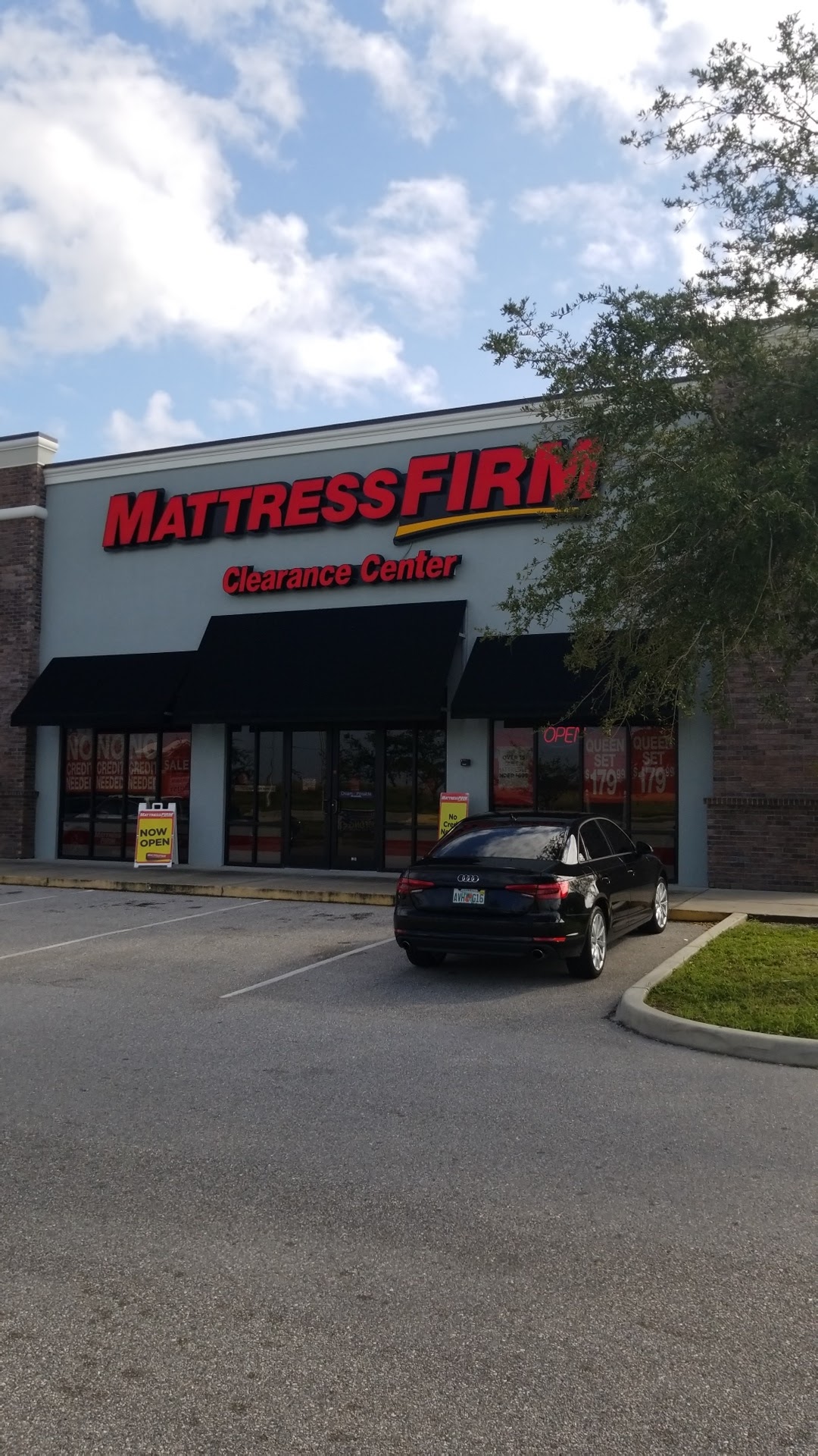 Mattress Firm Clearance Center Deer Creek Commerce Lane