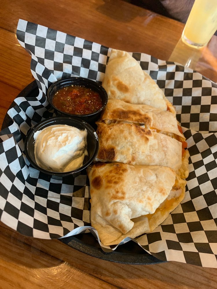 Geronimos Grill 5810 S University Dr #121, Davie
