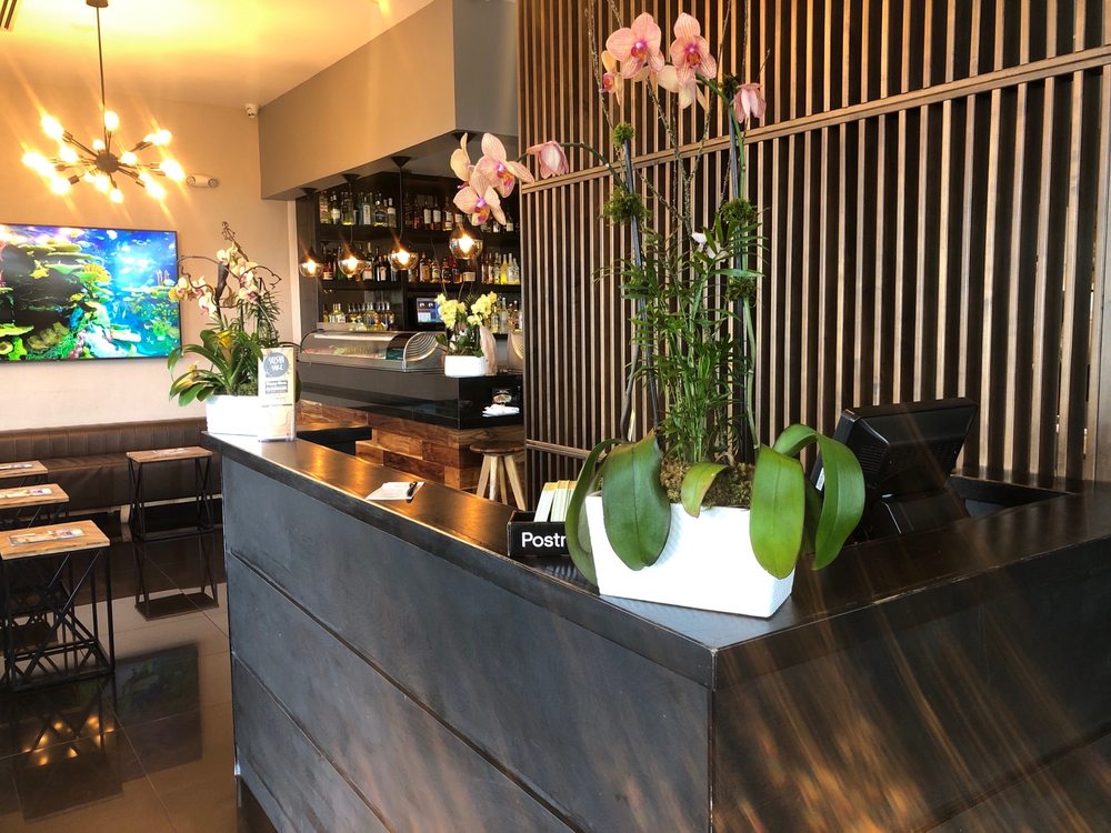 Sushi Sake Sheridan 15641 Sheridan St, Davie