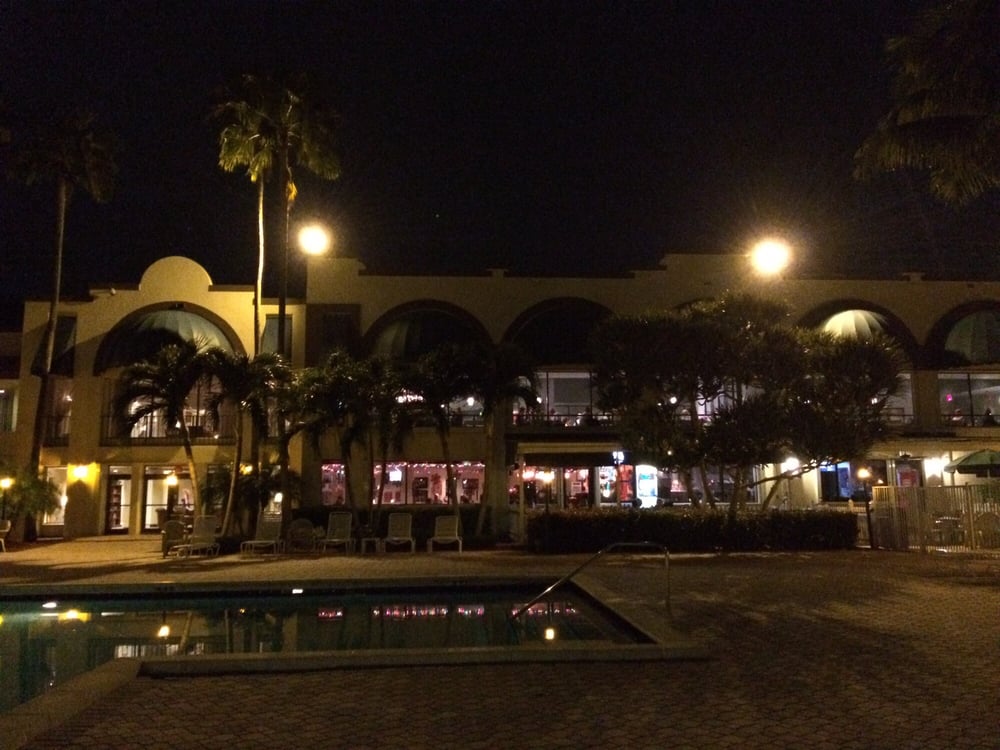 Lakeview Restaurant 9400 Pine Ridge Dr, Davie