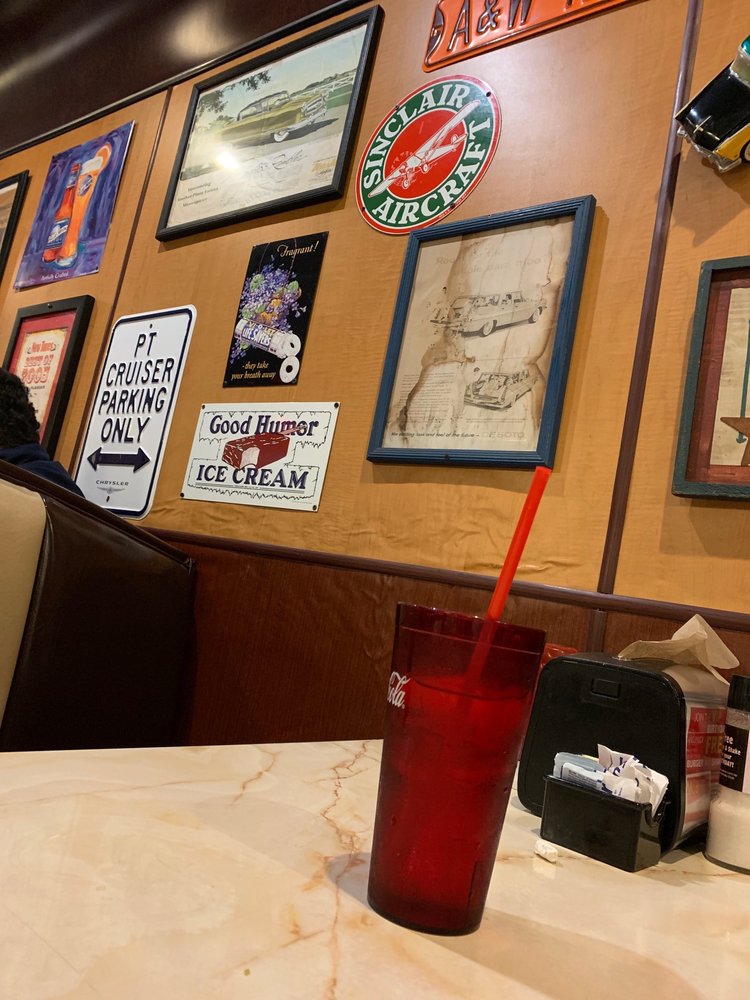 Moonlite Diner 6201 N Andrews Ave, Fort Lauderdale