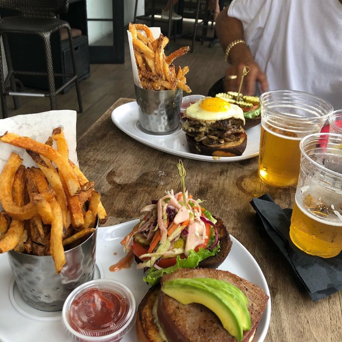 B Square Burgers 1021 E Las Olas Blvd, Fort Lauderdale