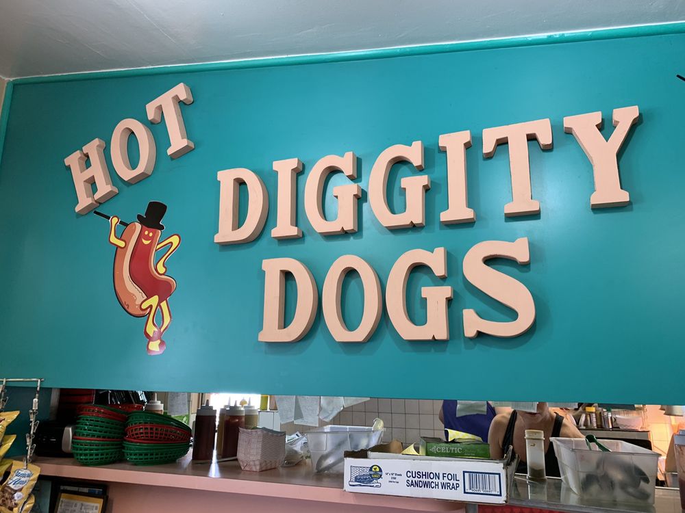 Hot Diggity Dogs & More 2641 Griffin Rd, Fort Lauderdale