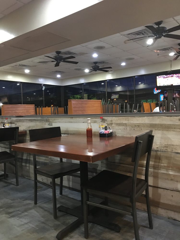 Li'l Red's Bar-B-Que 1705 W State Rd 84, Fort Lauderdale