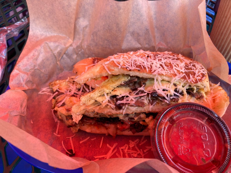 Lunchroom - North 4520 N Federal Hwy, Fort Lauderdale