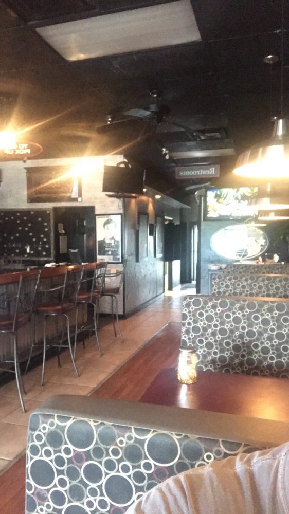 Poppy's Pizza 15501 Old McGregor Blvd, Fort Myers