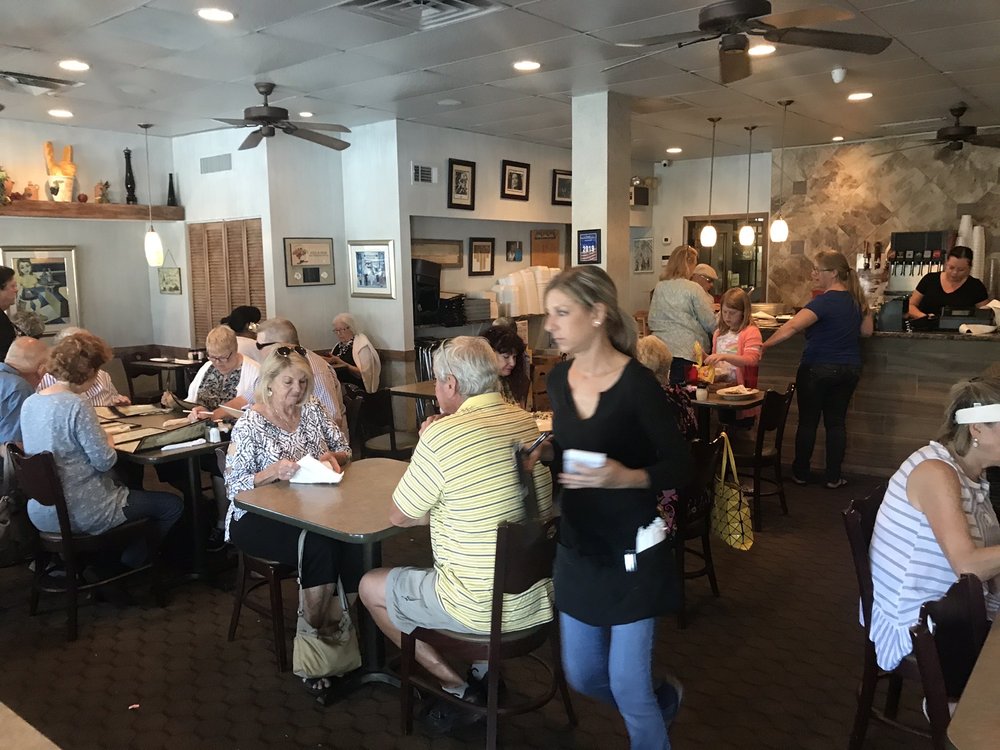Pizza Pub Italian Restaurant And Pizzeria 7050 Winkler Rd #102, Fort Myers