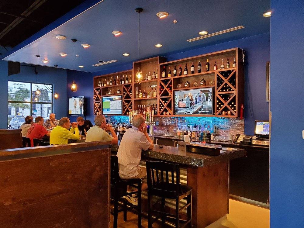 Blue Moon Pizza 7381 College Pkwy #120, Fort Myers