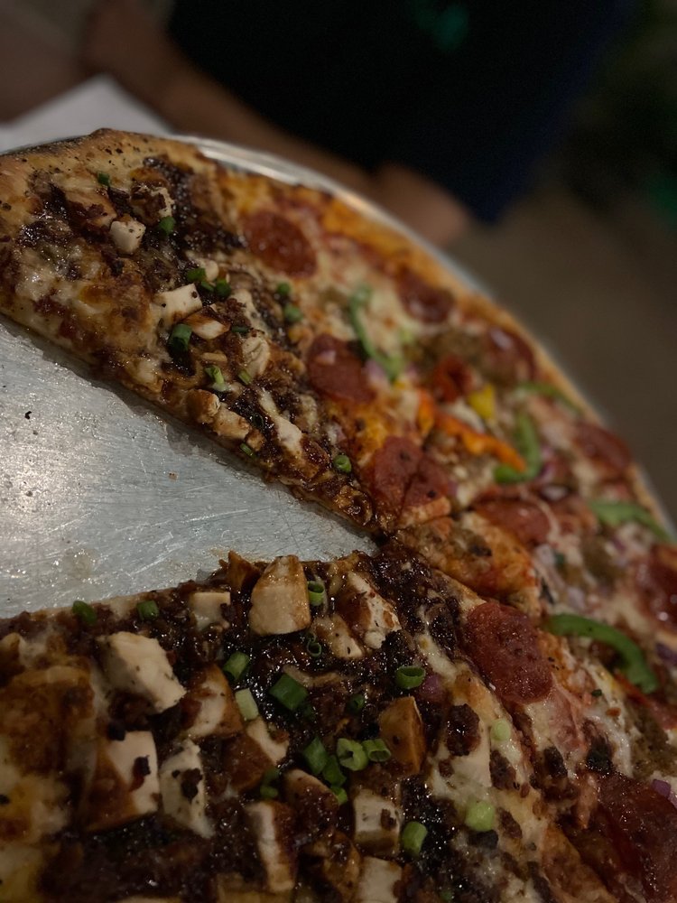 Blue Moon Pizza 7381 College Pkwy #120, Fort Myers