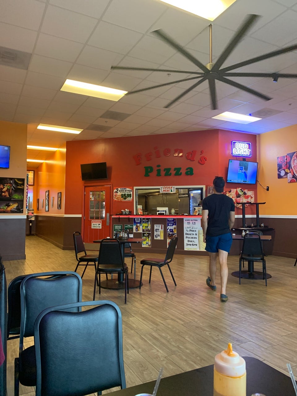 Friend's Pizza fort myers Sun Sports Plaza, 3441 Colonial Blvd #10, Fort Myers