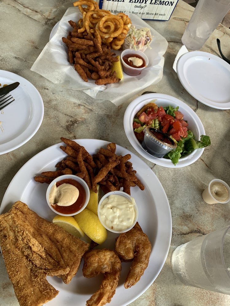 GatorBites Tail & Ale (WE ARE OPEN FOR DINE IN SERVICE-NO GROUPS OR FAMILIES LARGER THAN 10 PEOPLE) Tuesday-Sunday 11am-Midnight CLOSED MONDAYS) 20351 Summerlin Rd, Fort Myers