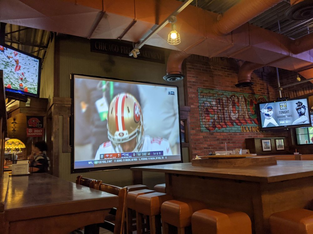 Stevie Tomato's Sports Page 9510 Marketplace Rd, Fort Myers